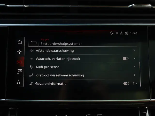 Audi Q8 55 TFSI e quattro S-Line 2023 Hybride Benzine 23