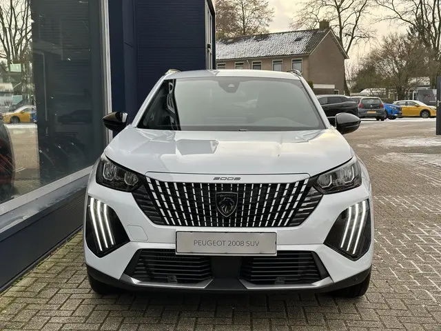Peugeot 2008 1.2 Turbo 100 PK Allure 2025 Benzine 13