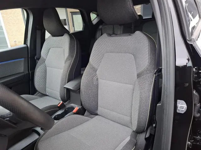 Renault Captur 1.3 mild hybrid 160 techno 2024 Benzine 33