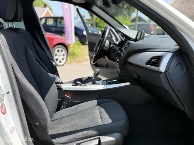 BMW 1 Serie 116i Business+, Automaat, 5 deurs 2012 Benzine 9