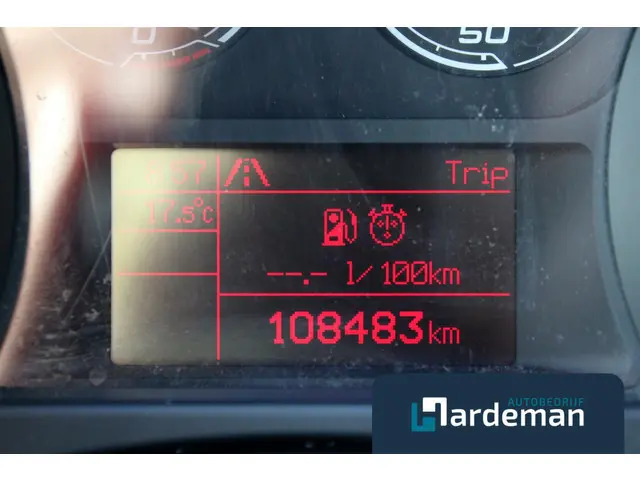 Alfa Romeo Giulietta 1.4 T Panorama Clima 2012 Benzine 3