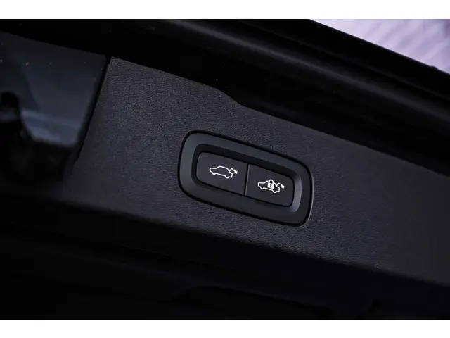 Volvo V60 2.0 T5 Inscription 2019 Benzine 35