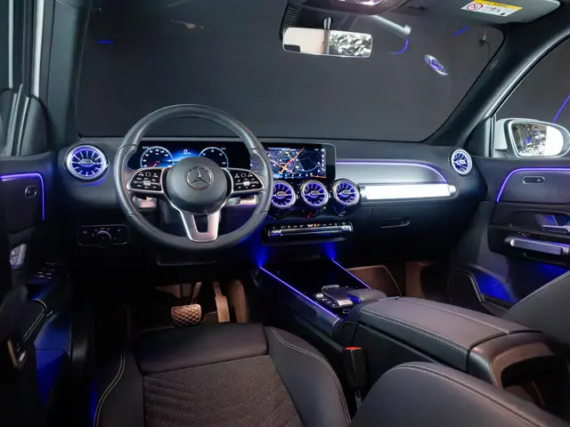 Mercedes-Benz EQB 250 Luxury Line 67 kWh 2023 Elektrisch 3