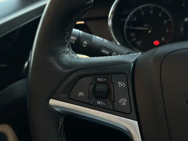 Opel Mokka X 1.4 Turbo Innovation 2017 Benzine 35