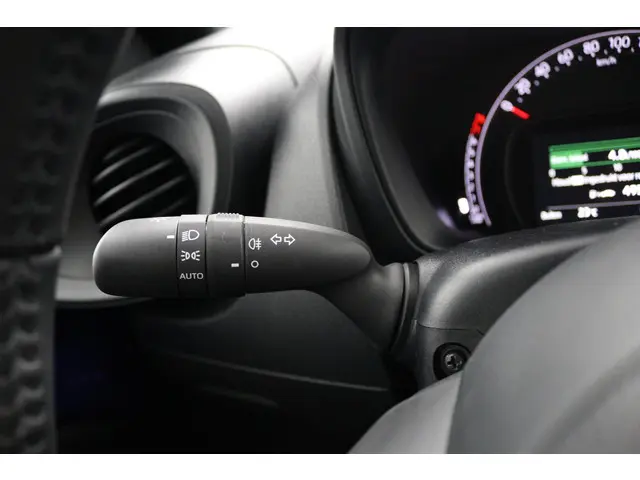 Toyota Aygo X 1.0 VVT-i MT Play 2024 Benzine 29