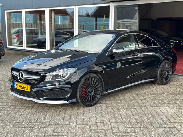 Mercedes-Benz CLA AMG 45 4MATIC 2015 Benzine 6