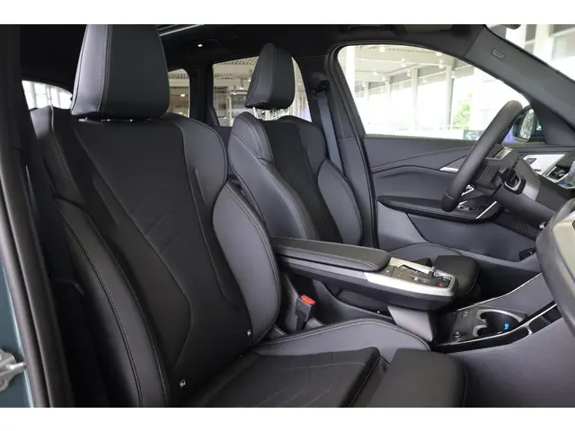 BMW iX1 eDrive20 2025 Elektrisch 8