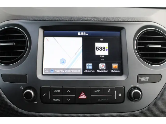 Hyundai i10 1.0i Comfort//Airco//Navi//5drs!! 2018 Benzine 17