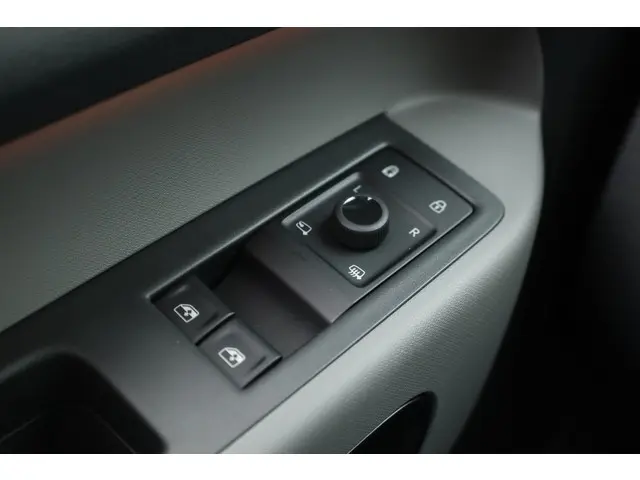Volkswagen ID. Buzz Pro 86 kWh LWB 7p. 2025 Elektrisch 7