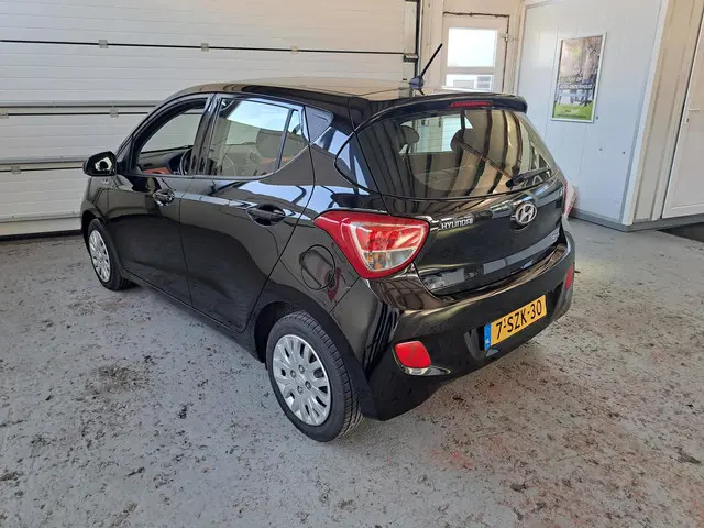 Hyundai i10 1.0i i-Motion Comfort Plus 2014 Benzine 7