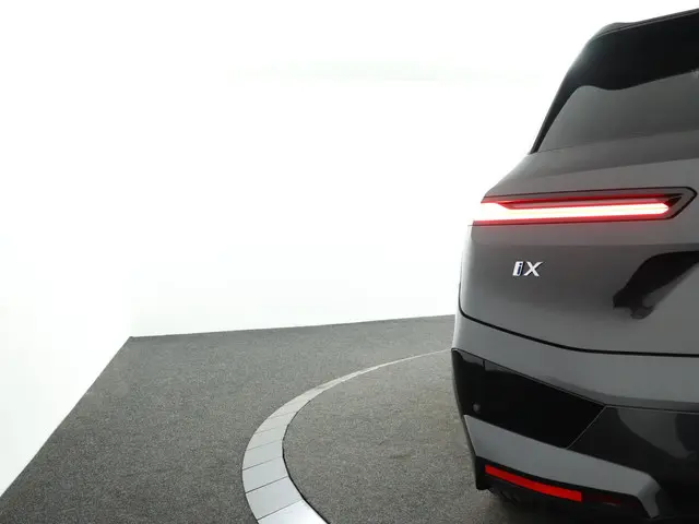 BMW iX xDrive40 2025 Elektrisch 34