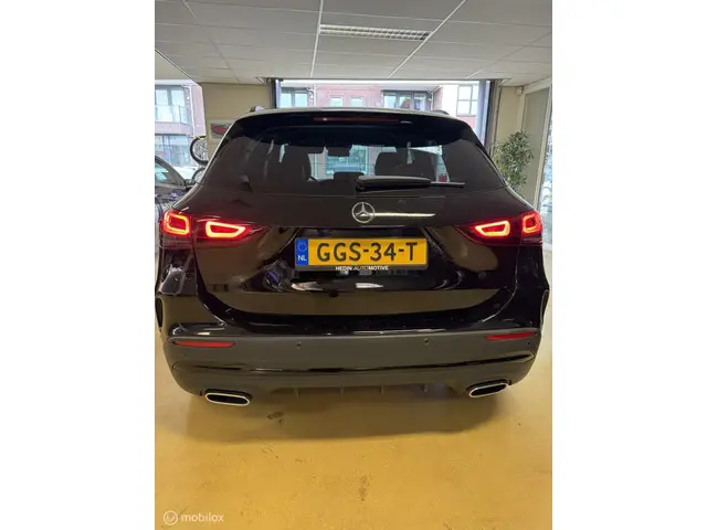 Mercedes-Benz GLA 200 AMG Line 2023 Benzine 20