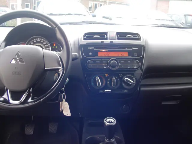 Mitsubishi Space Star 1.0 Intense / Airco / NAP 2018 Benzine 11