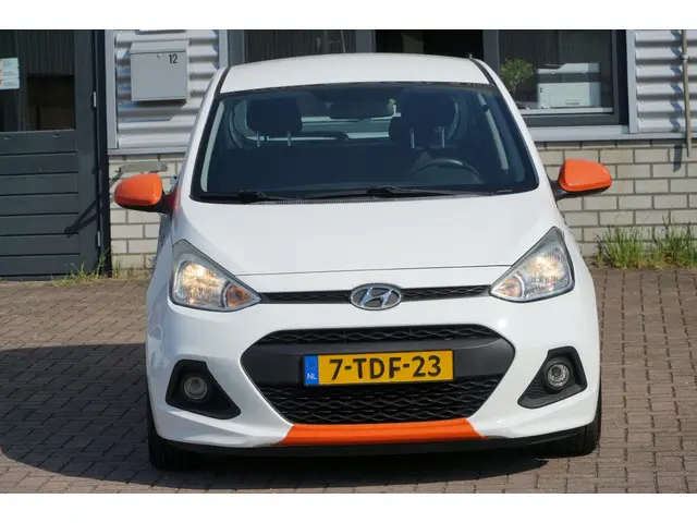 Hyundai i10 1.0i i-Motion Comfort NAVI APP'S 2014 Benzine 15