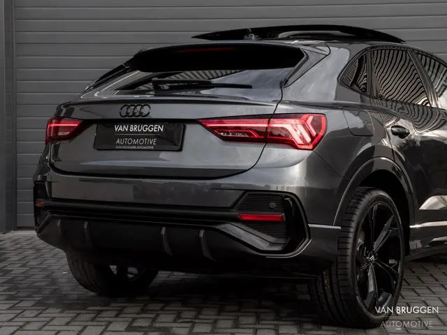 Audi Q3 Sportback 35 TFSI S-Line 2021 Benzine 35