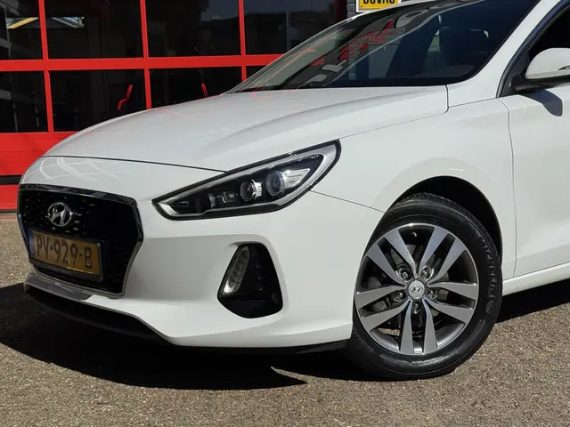 Hyundai i30 1.0 T-GDI First Edition 2018 Benzine 3