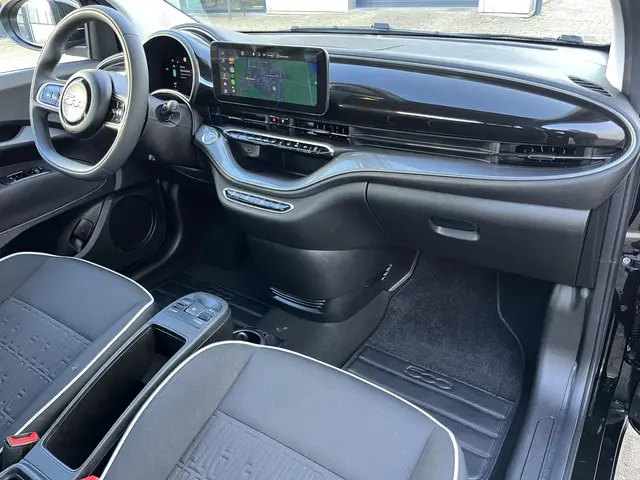 Fiat 500e 42 kWh 2023 Elektrisch 62