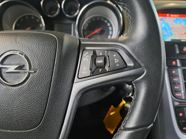 Opel Astra Sports Tourer 1.4 Turbo Edition 2015 Benzine 18