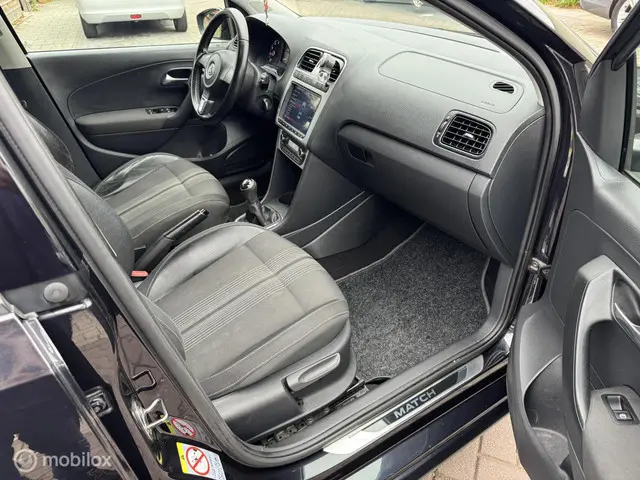 Volkswagen Polo 1.2 Easyline 2012 Benzine 12