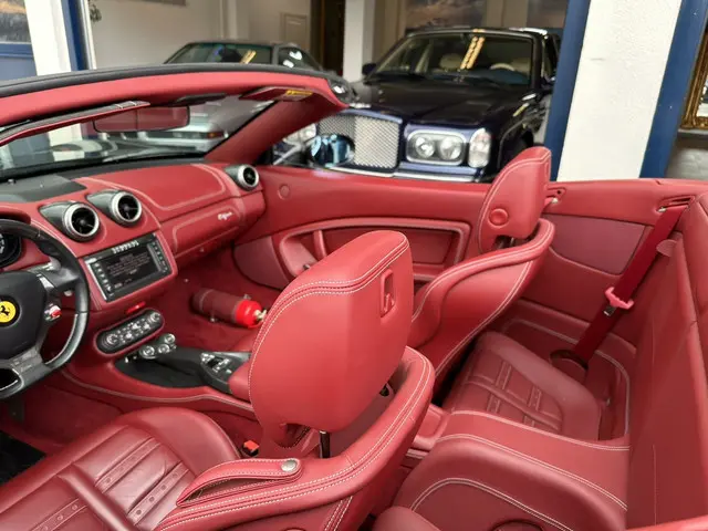 Ferrari California 4.3 V8 HELE 2013 Benzine 13