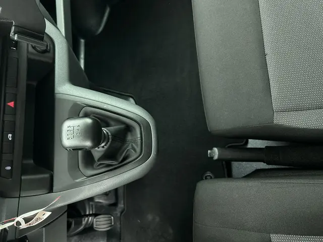 Toyota ProAce Worker 2.0 D-4D Live 2022 Diesel 21