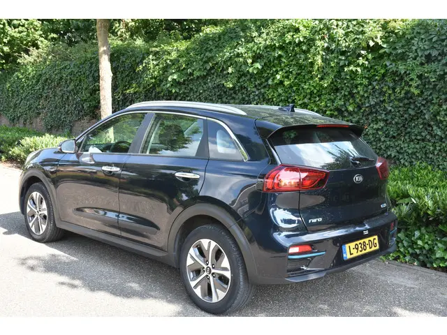 Kia e-Niro DynamicLine 64 kWh 2021 Elektrisch 4