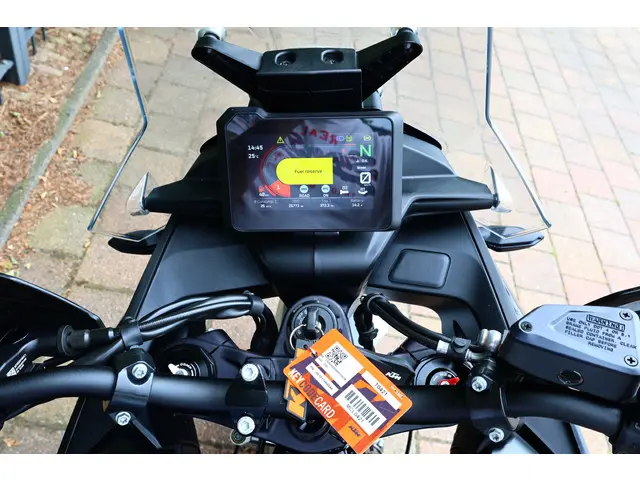 KTM 890 SMT ABS TechPack 2023 Benzine 21