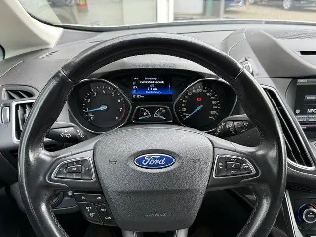 Ford C-MAX 1.0 Titanium 2015 Benzine 8