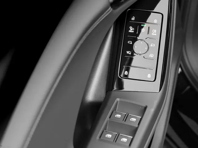 Audi Q6 e-tron Advanced edition 252 PK 2025 Elektrisch 12