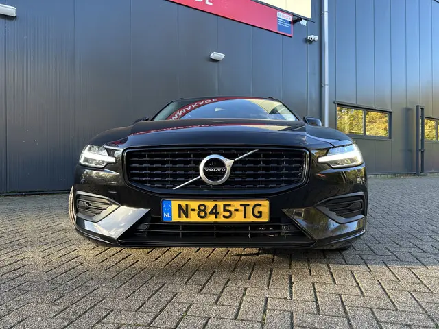 Volvo V60 2.0 B3 Momentum Advantage 2021 Hybride Benzine 4
