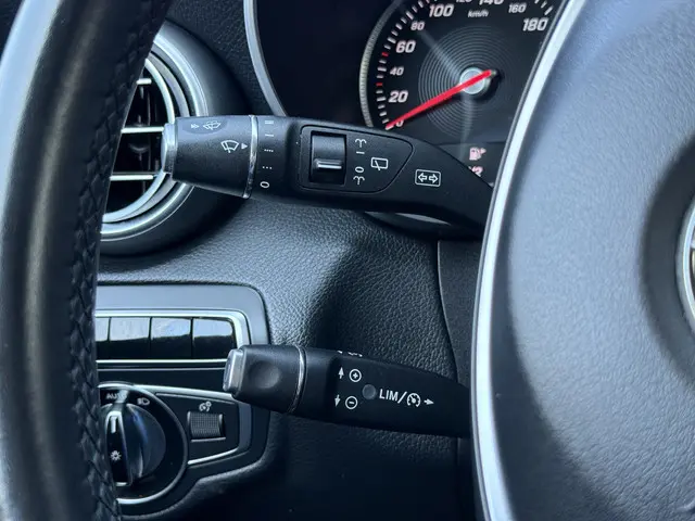 Mercedes-Benz GLC 250 4MATIC Prestige 2015 Benzine 30