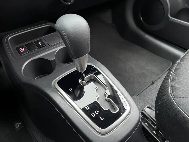 Mitsubishi Space Star 1.2 Dynamic 2024 Benzine 6