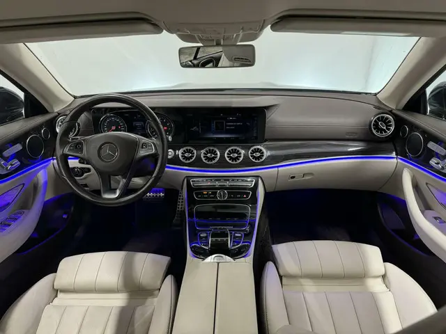 Mercedes-Benz E-Klasse Cabrio 300 AMG LINE 2018 Benzine 17