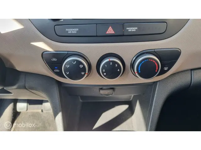 Hyundai i10 1.0i i-Drive 2017 Benzine 16