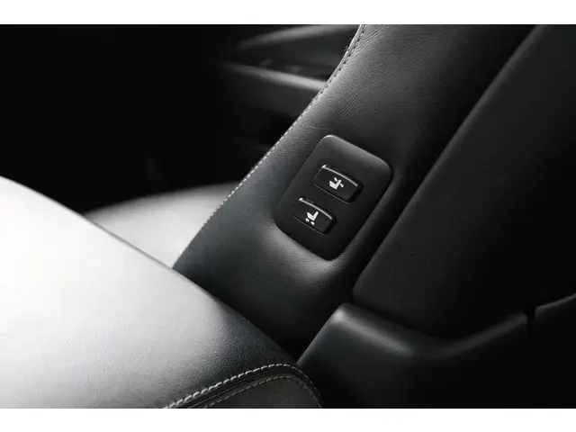 Lexus LS 600h F Sport Line 2013 Hybride Benzine 52