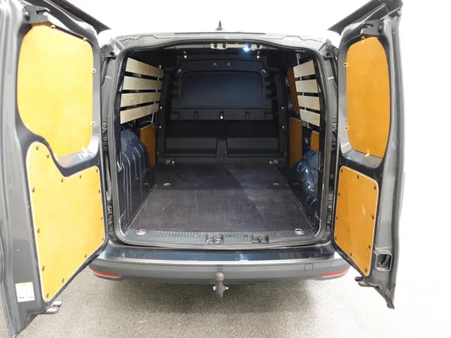 Volkswagen Caddy Cargo Maxi 2.0 TDI Style 2023 Diesel 23