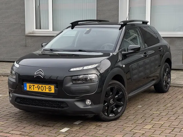 Citroën C4 Cactus 1.2 PureTech Shine 2018 Benzine 2