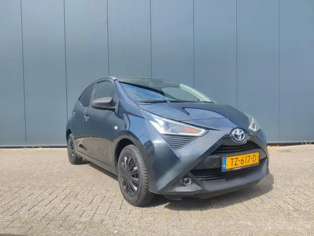 Toyota Aygo 1.0 VVT-i x-fun 2018 Benzine 8