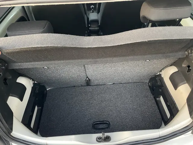 SEAT Mii 1.0 Sport Dynamic 2015 Benzine 16