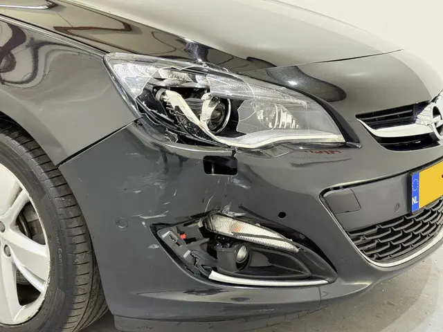 Opel Astra 5-Drs 1.6 CDTi Sport+ Navi/Clima 2015 Diesel 12
