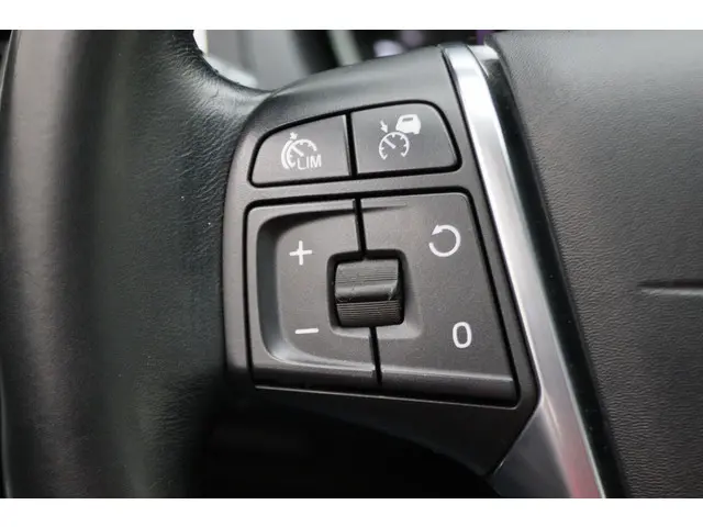 Volvo V40 Cross Country 1.6 T4 Summum 2014 Benzine 36