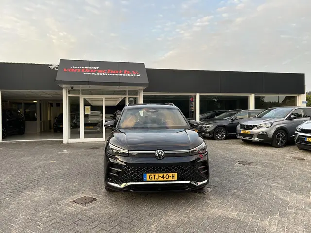 Volkswagen Tiguan 2.0 TDI R-Line Business+ 2024 Diesel 4
