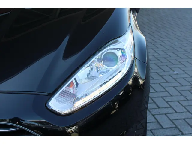 Ford Fiesta 1.0 EcoBoost 100 PK Titanium 2013 Benzine 10