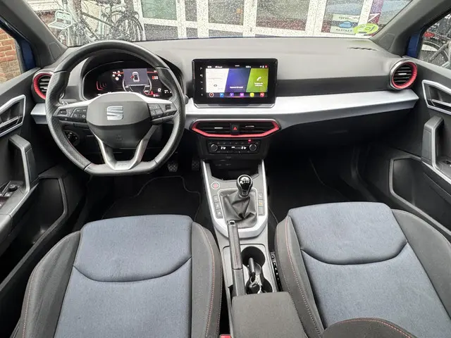 SEAT Arona 1.0 TSI FR Business Connect 2023 Benzine 16