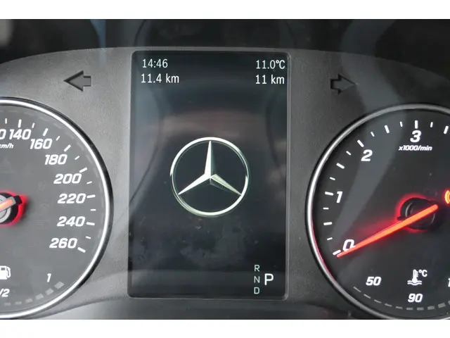 Mercedes-Benz Vito 114 CDI L2 Select 2024 Diesel 16