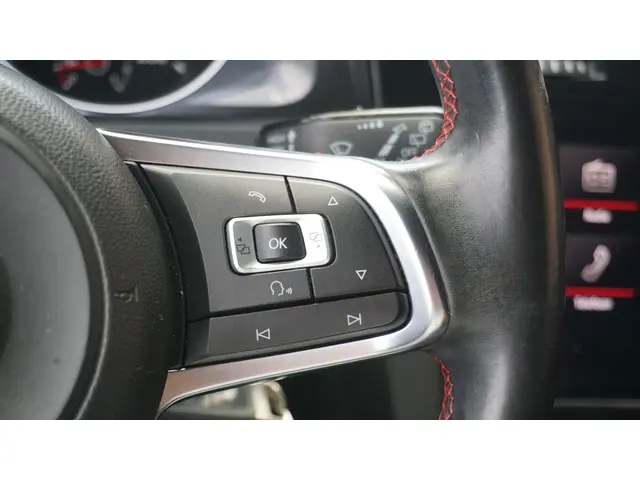 Volkswagen Golf 2.0 TSI 230pk GTI 2014 Benzine 28