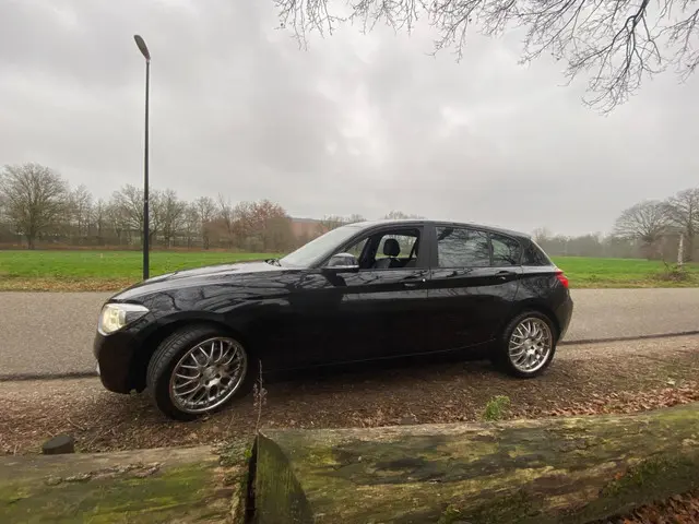 BMW 1 Serie 116i AUTOMAAT. LEDER 2013 Benzine 22