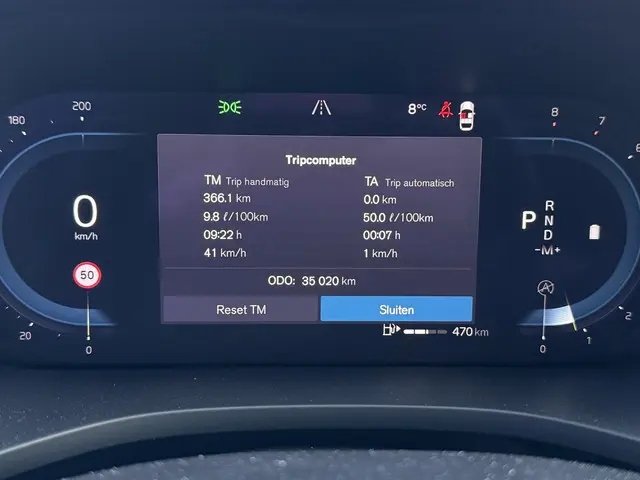 Volvo XC60 2.0 B5 R-Design 2022 Benzine 25