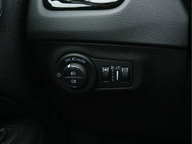 Jeep Compass 1.3T Night-Eagle 2021 Benzine 19