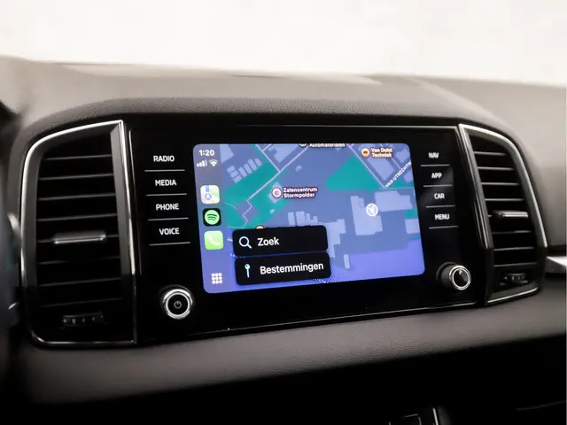 Škoda Karoq 1.5 TSI ACT Ambition Business 2018 Benzine 26